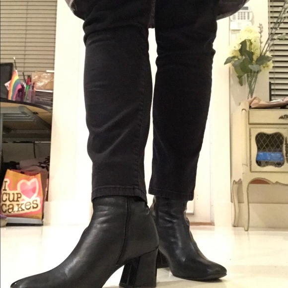 Meet your Posher, Rachel - Picture 3 of 4